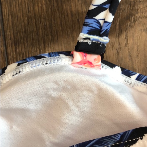 NWT Ripzone Alexandra Bandeau Swim Top Size L - Picture 6 of 6